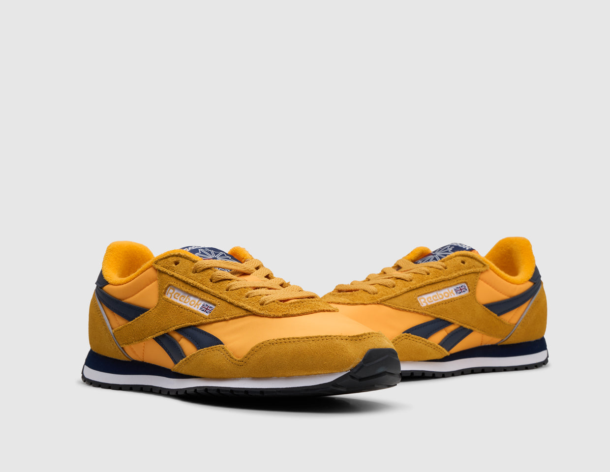 Reebok Classic AZ Collegiate Gold / Vector Navy – size? Canada