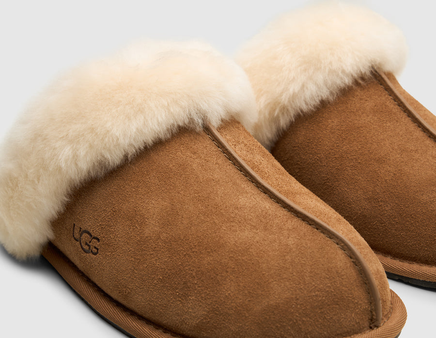 UGG Women's Scuffette II / Chestnut
