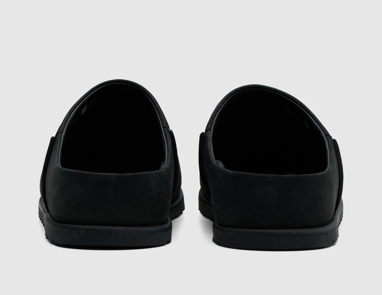 UGG Otzo Clog / Black – size? Canada