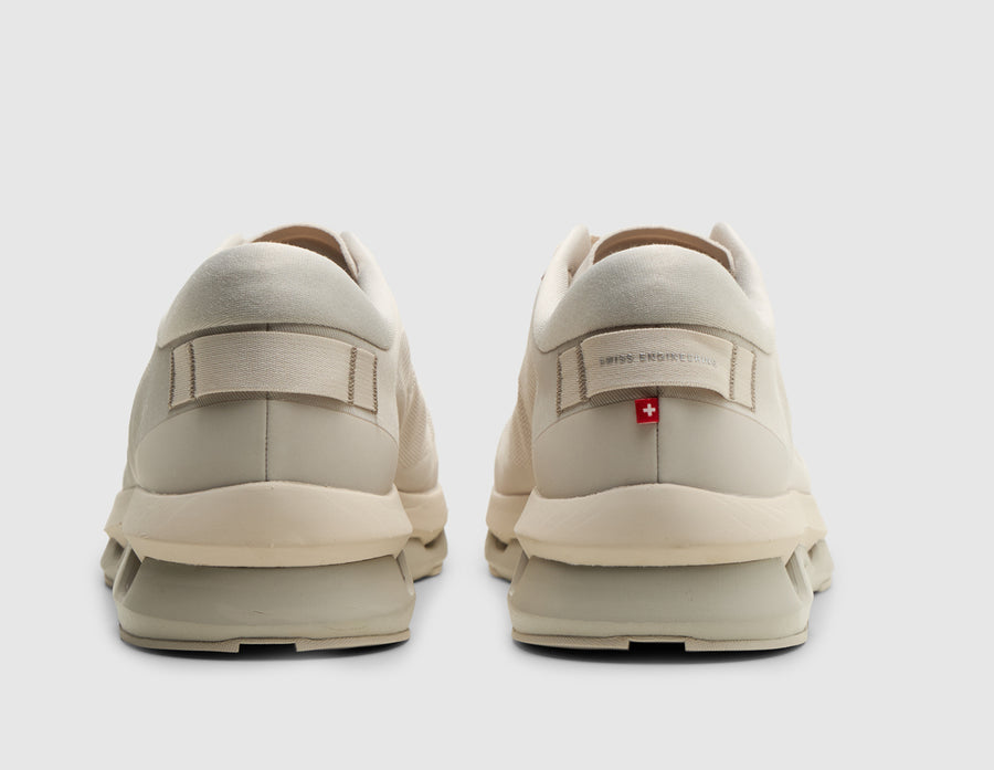 On Cloudzone Pearl / Truffle