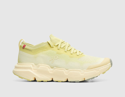 On Women's Cloudsoma Acacia / Lychee - Sneakers