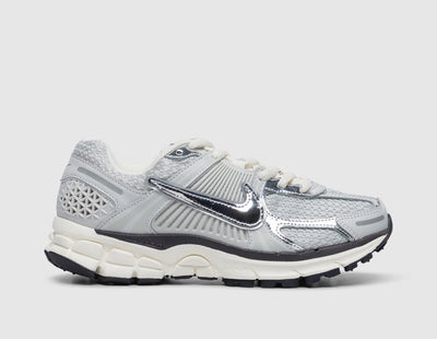 Nike Women's Zoom Vomero 5 Photon Dust / Chrome - Gridiron - Sneakers