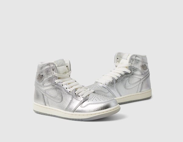 Jordan 1 silver and black hot sale