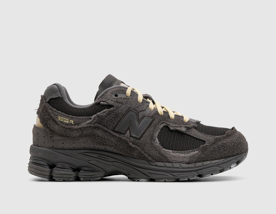 New Balance 2002R Refined Future / Licorice - size? exclusive