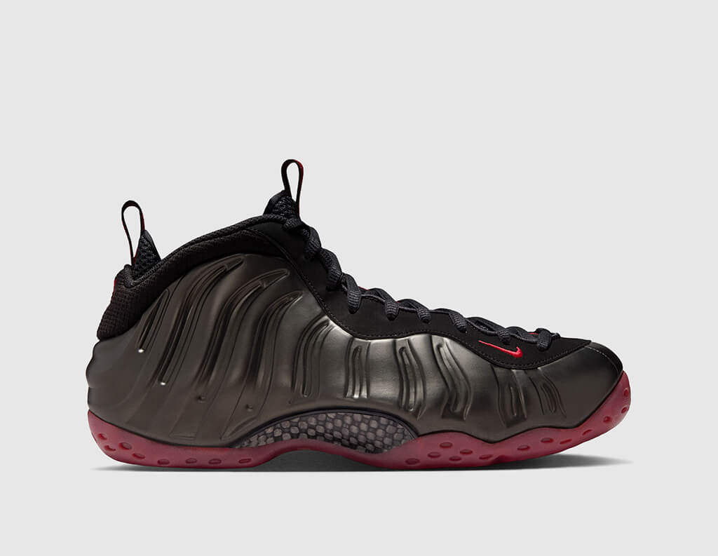 Nike Air Foamposite One Black / Varsity Red