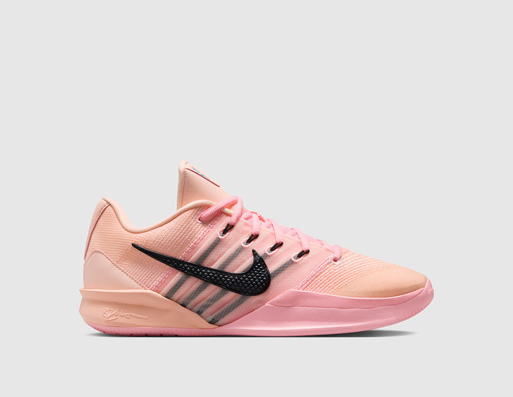 Nike Women's Sabrina 3 Crimson Tint / Black - Arctic Punch