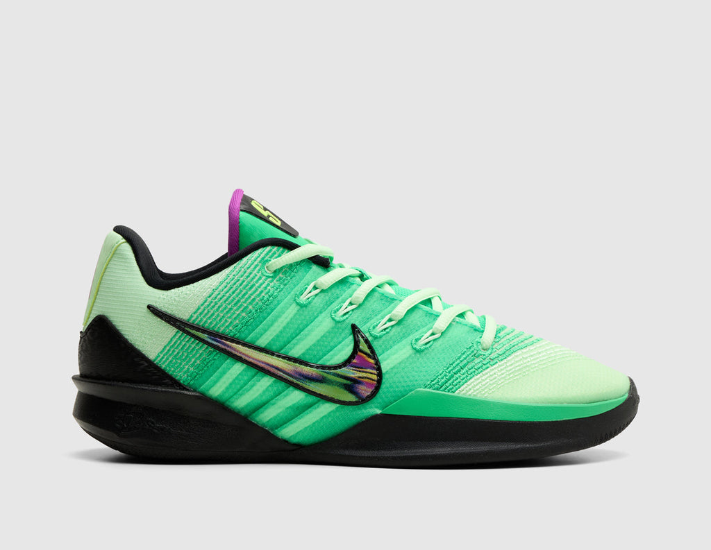 Nike Women's Sabrina 3 Green Shock / Black - Vapor Green
