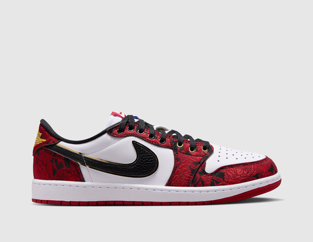 Jordan 1 Retro Low OG Black / Varsity Red - Summit White