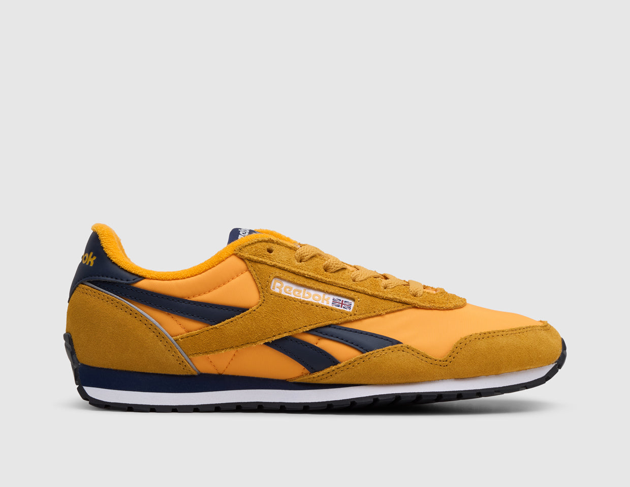 Reebok Classic AZ Collegiate Gold / Vector Navy – size? Canada