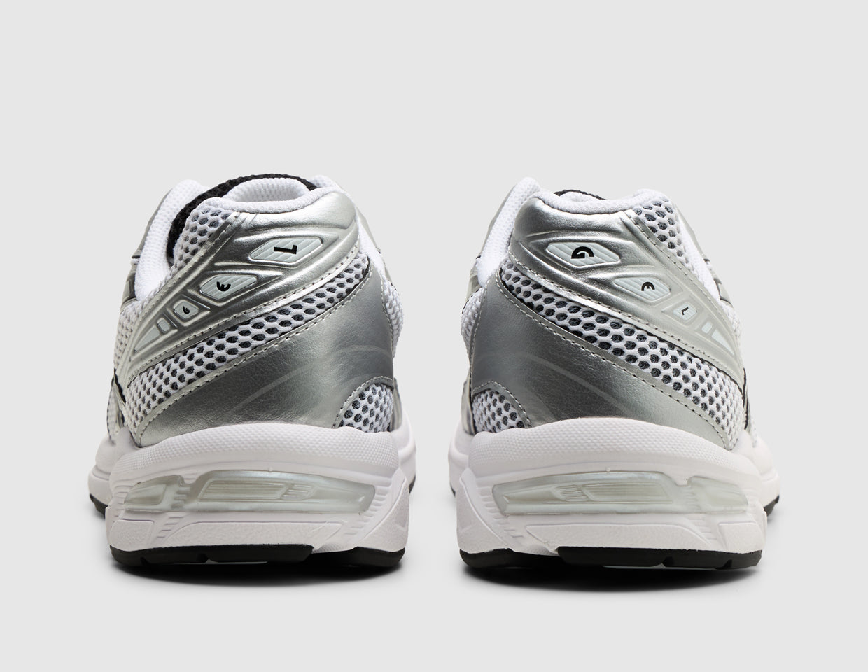 ASICS GEL-1130 White / Black – size? Canada