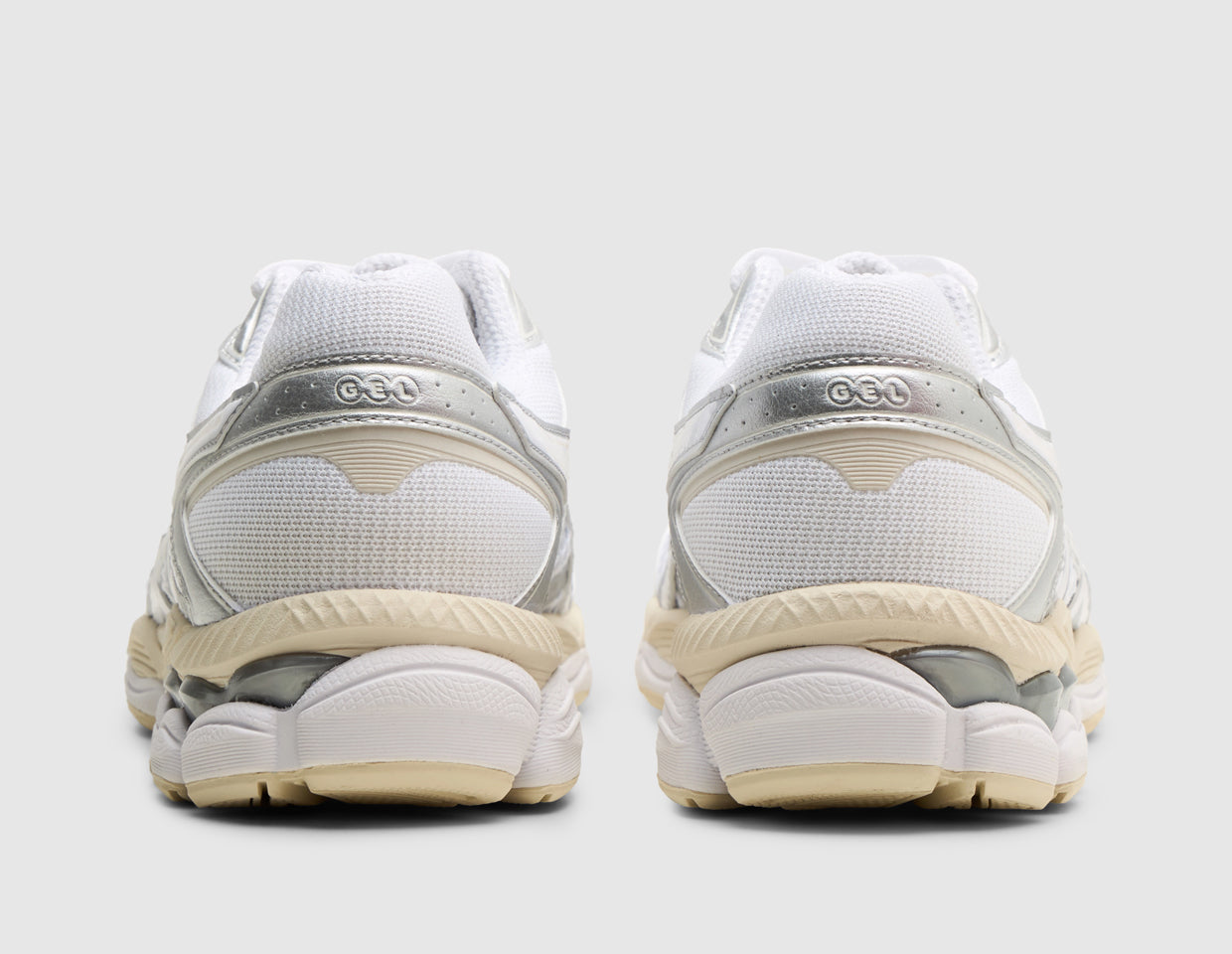 ASICS GEL-Cumulus 16 White / White – size? Canada