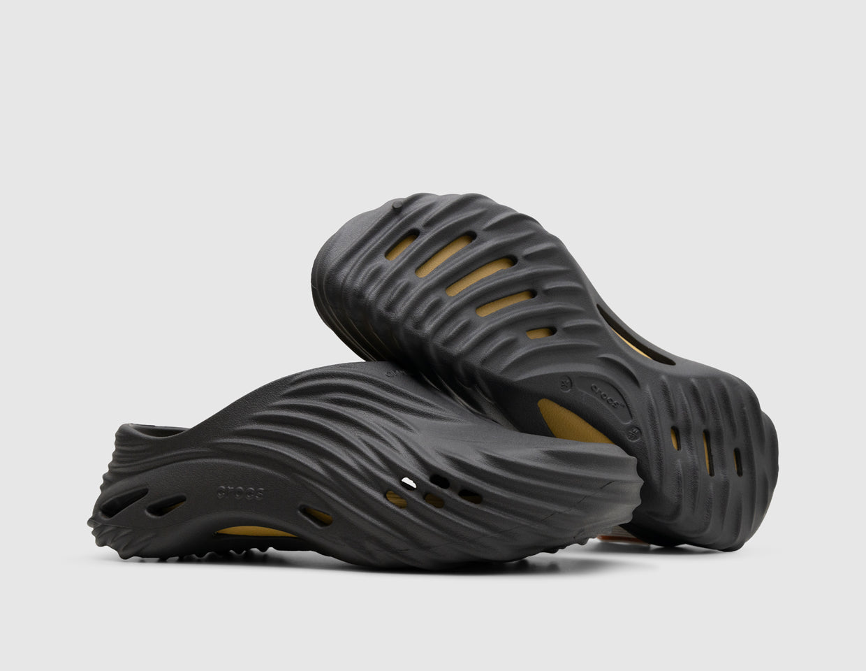 Crocs Echo Wave / Black – size? Canada