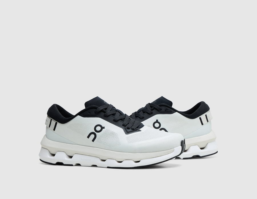 On Women's Cloudzone Ice / Black