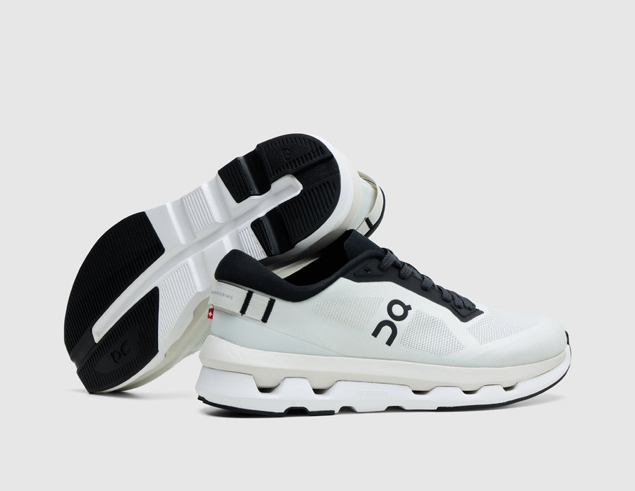 On Women's Cloudzone Ice / Black