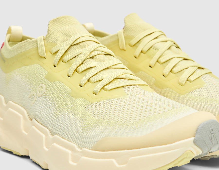 On Women's Cloudsoma Acacia / Lychee