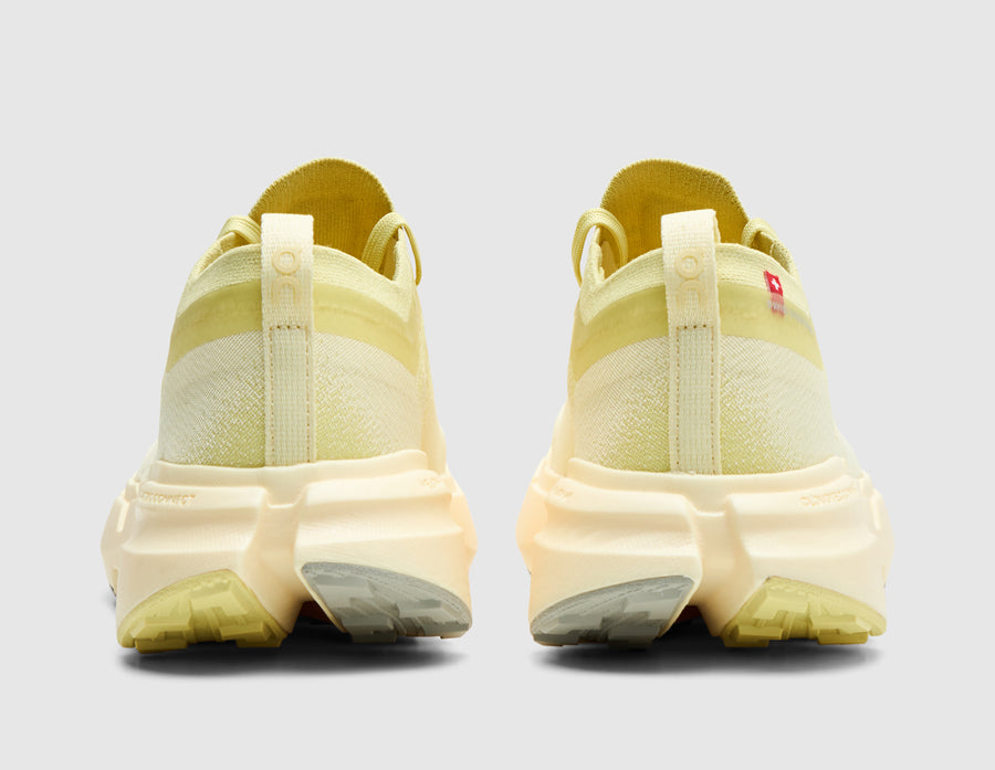 On Women's Cloudsoma Acacia / Lychee