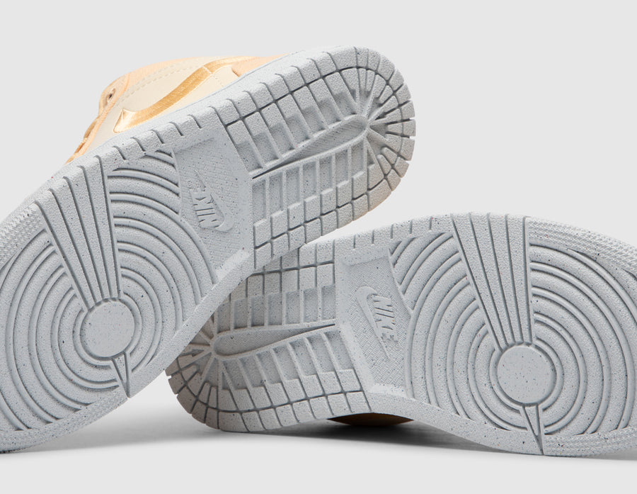 Jordan Women's 1 Low SE Celestial Gold / Muslin - Sail