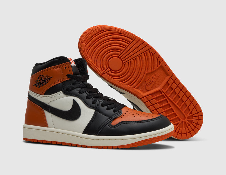 Jordan 1 Retro High OG Black / Sail - Starfish