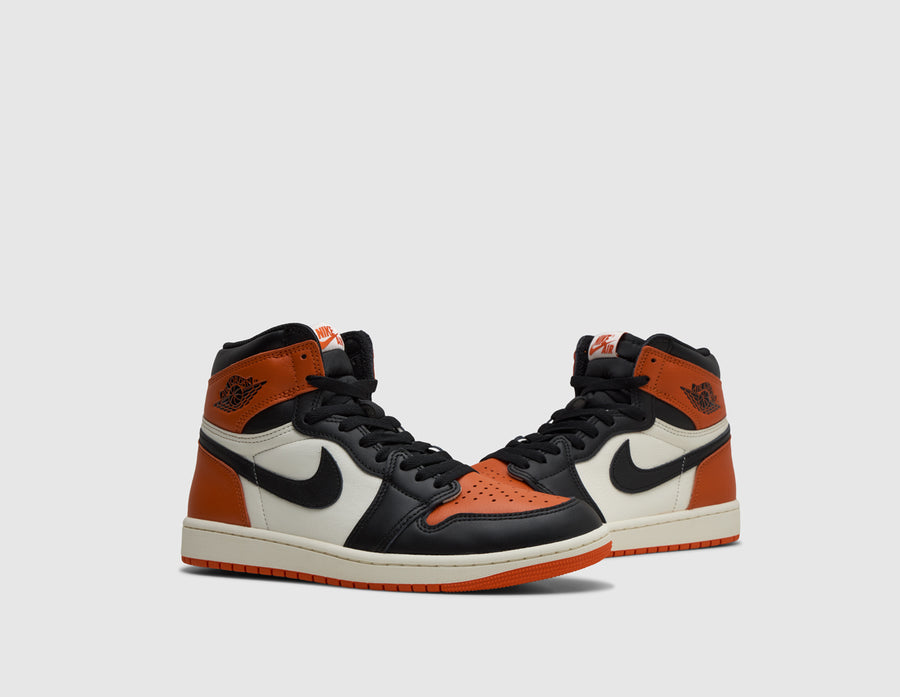 Jordan 1 Retro High OG Black / Sail - Starfish
