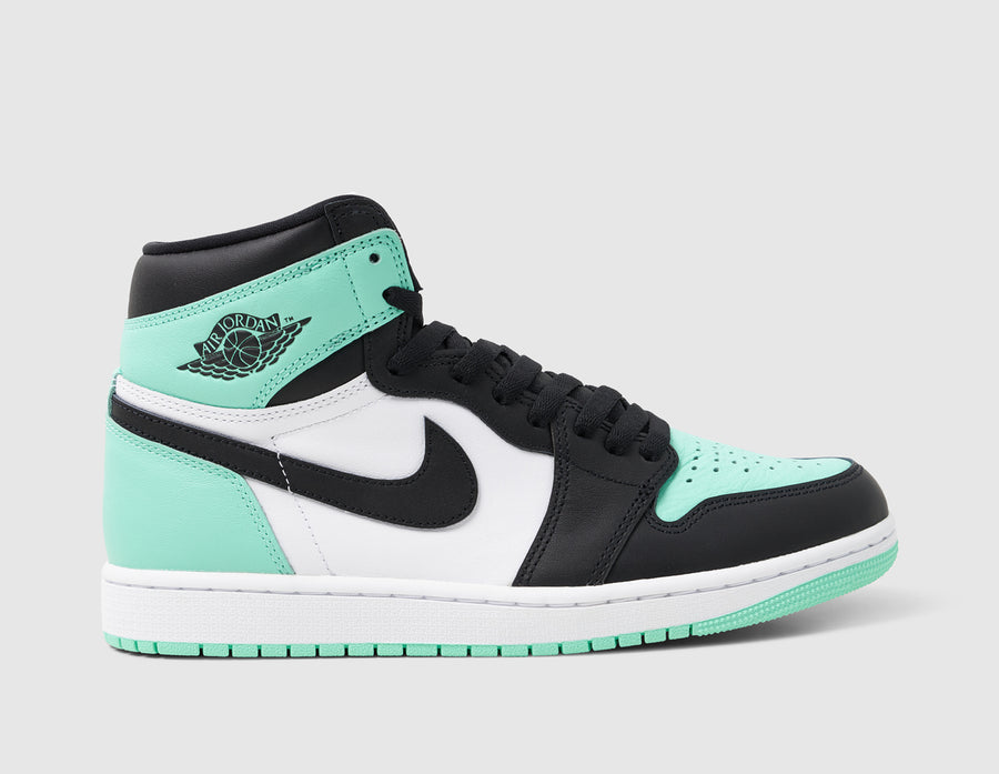 Jordan 1 Retro High OG Remastered White / Black - Green Glow