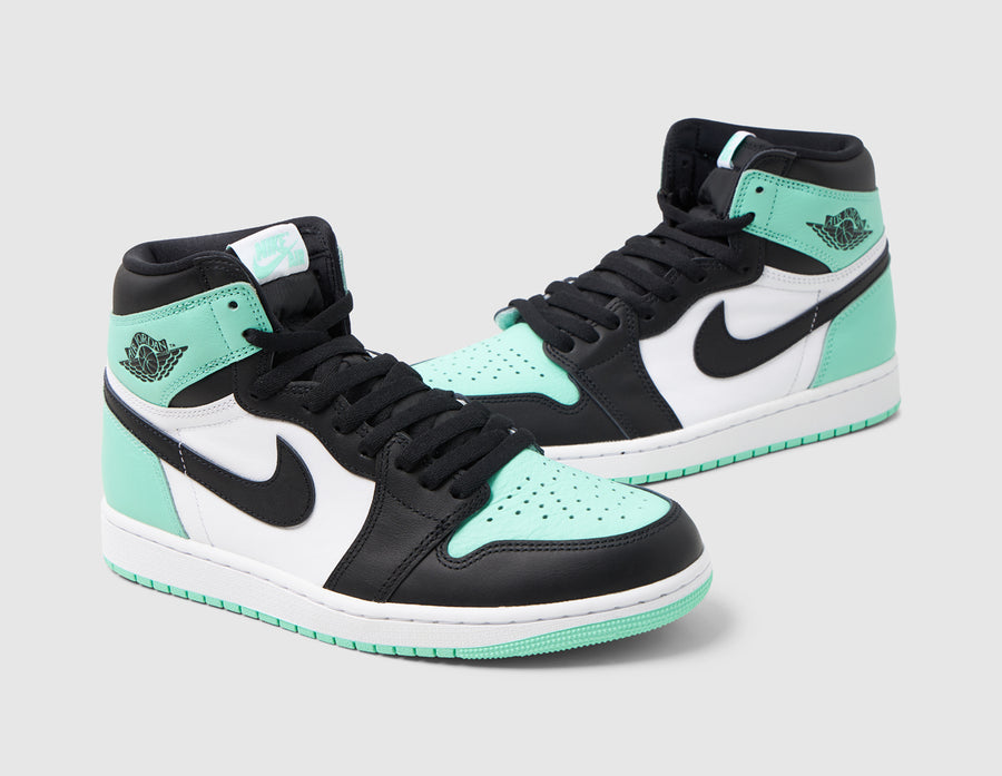Jordan 1 Retro High OG Remastered White / Black - Green Glow