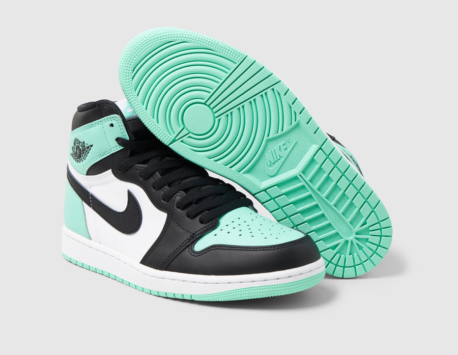 Jordan 1 Retro High OG Remastered White / Black - Green Glow