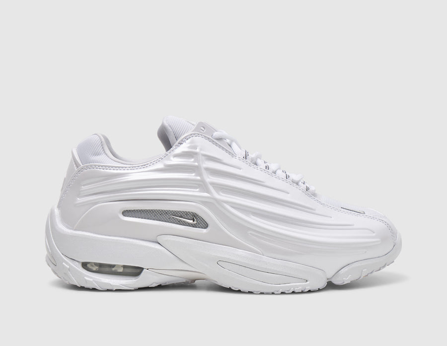 Nike NOCTA Hot Step 2 White / Chrome - University Gold