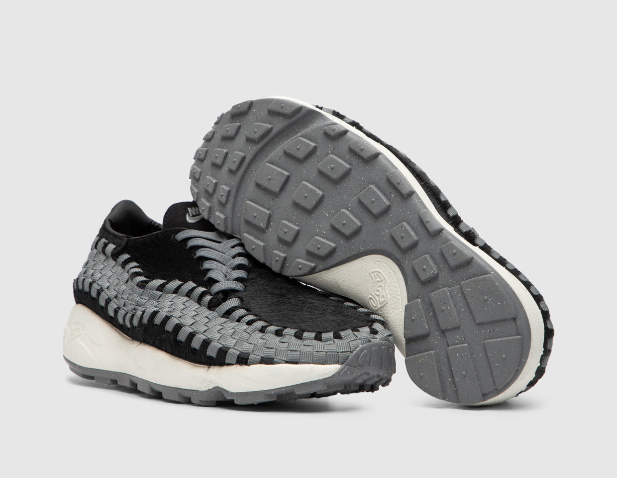 Nike Women's Air Footscape Woven Black / Smoke Grey - Sail – size