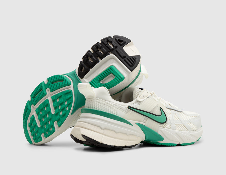 Nike Women's V2K Run Sail / Stadium Green - Pale Ivory