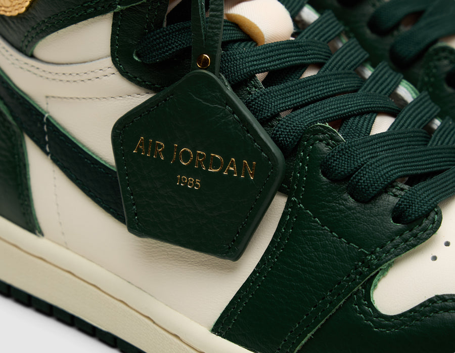 Jordan Women's 1 Retro High OG Pale Ivory / Pro Green