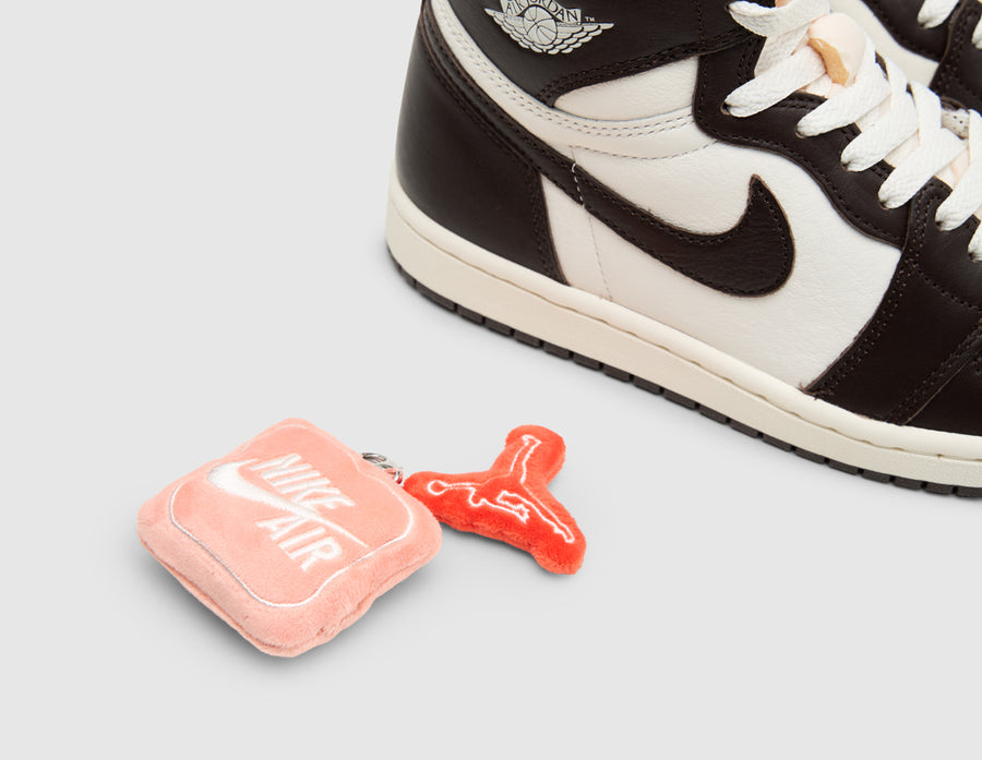 Jordan Women's 1 Retro High OG Baroque Brown / Sail - Light Madder Root