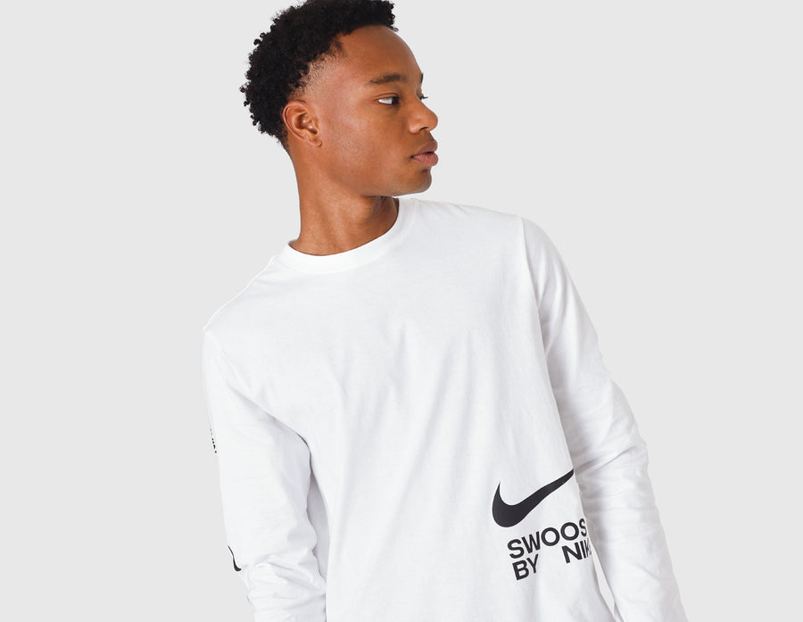 Nike Sportswear Big Swoosh T-shirt / White – size? Canada