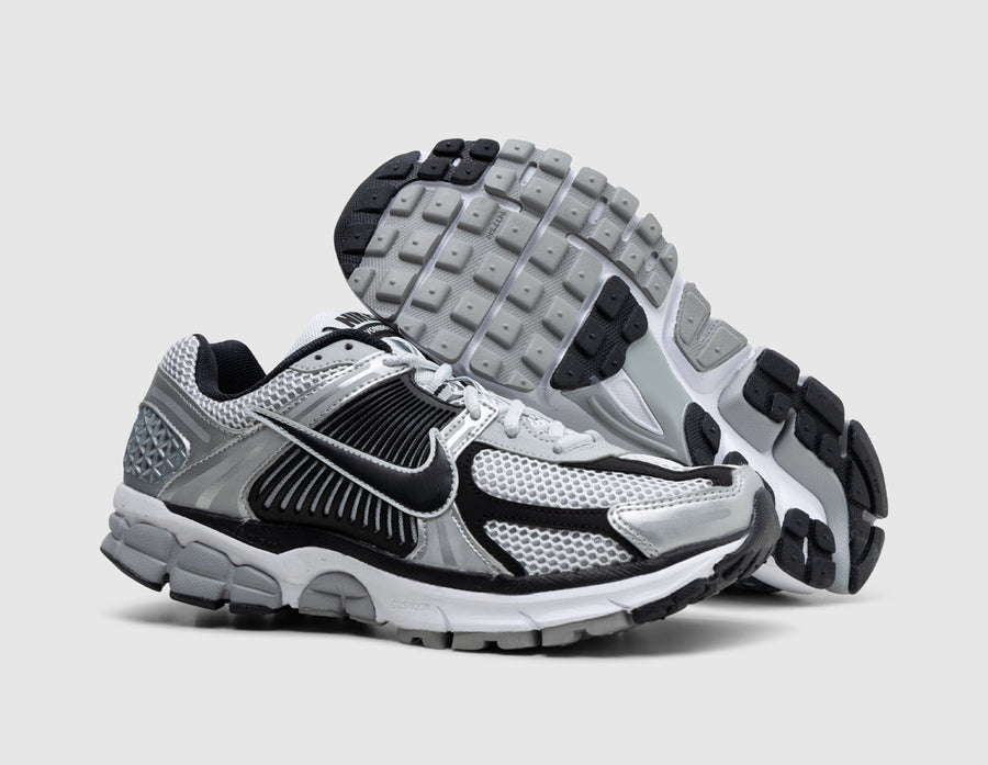 Nike Zoom Vomero 5 Metallic Silver / Black - Pure Platinum