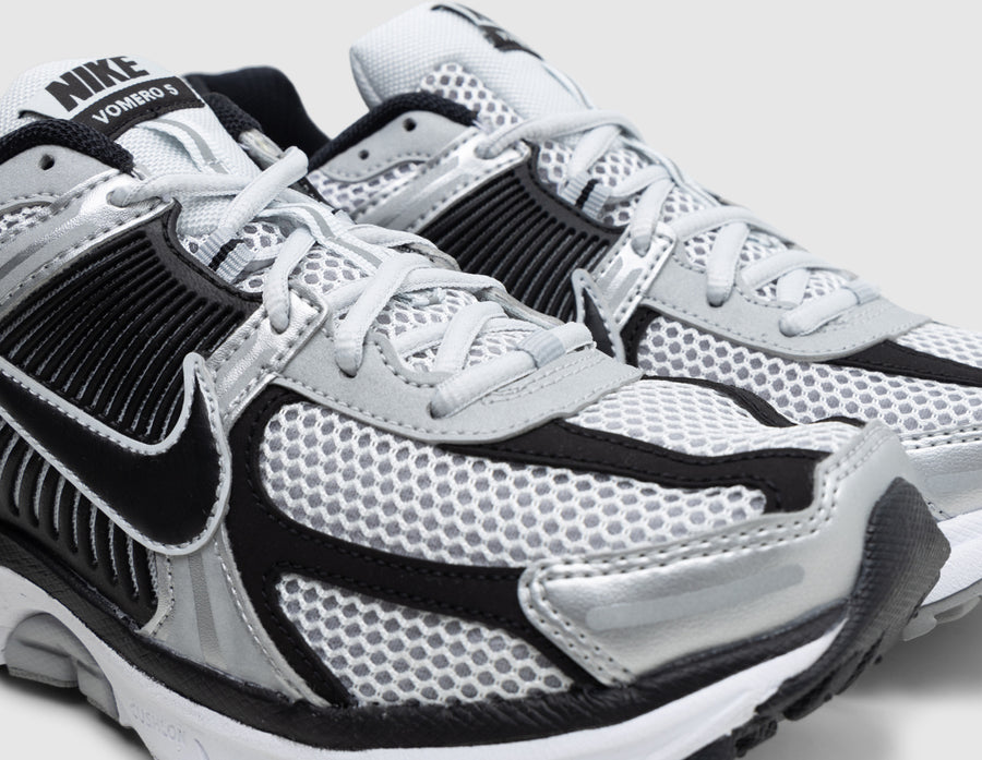 Nike Zoom Vomero 5 Metallic Silver / Black - Pure Platinum