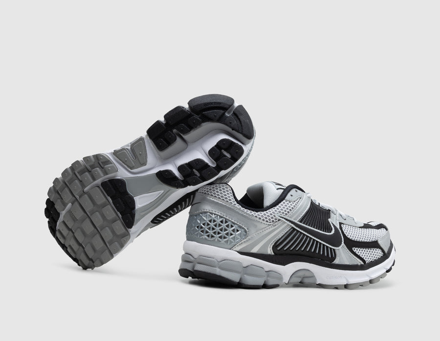 Nike Zoom Vomero 5 Metallic Silver / Black - Pure Platinum