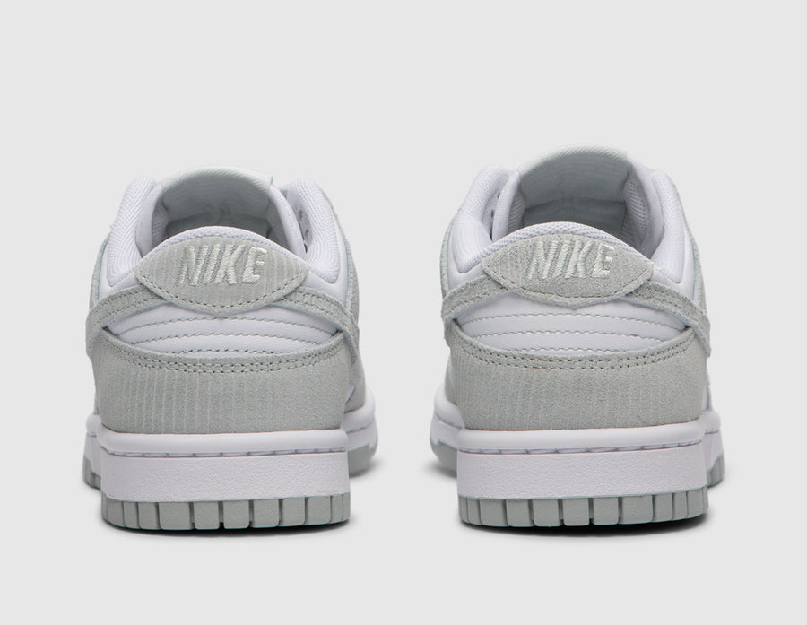 Nike sb sale white womens