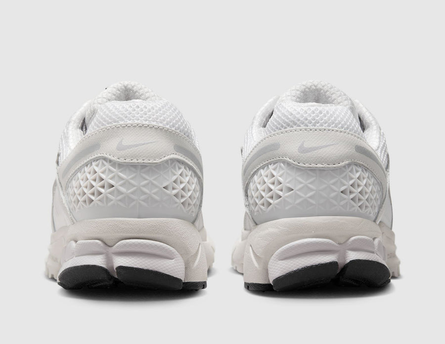 Nike Women's Zoom Vomero 5 White / Vast Grey - Black