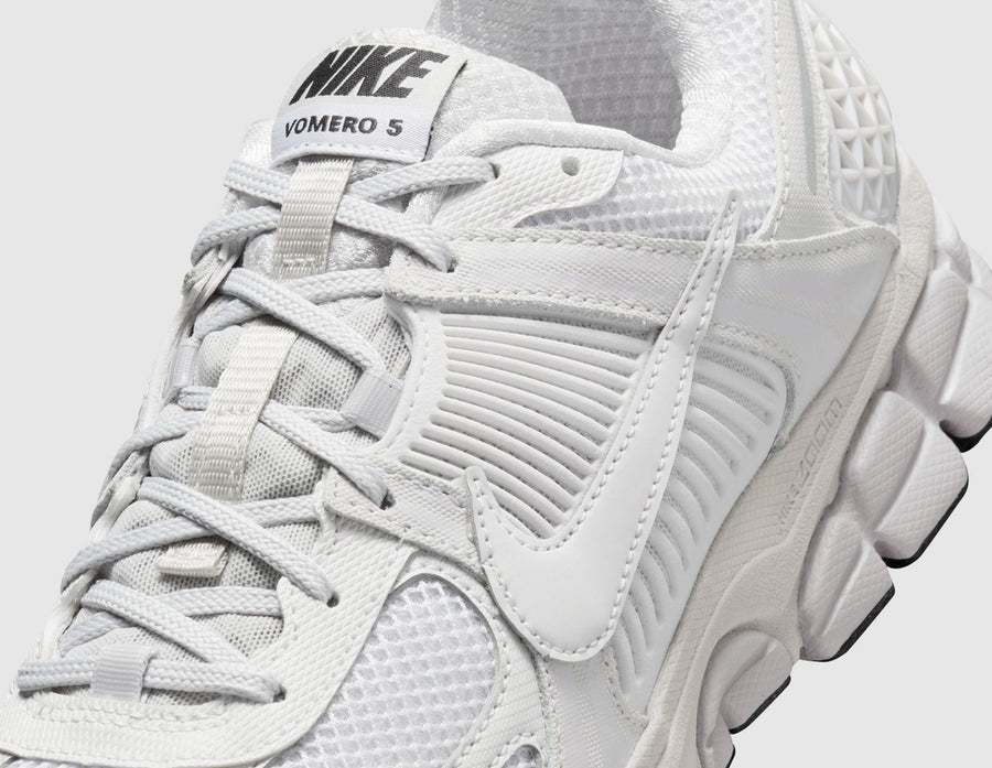 Nike Women's Zoom Vomero 5 White / Vast Grey - Black