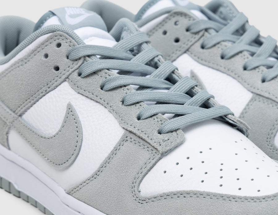 Nike Dunk Low Retro SE White / Light Pumice