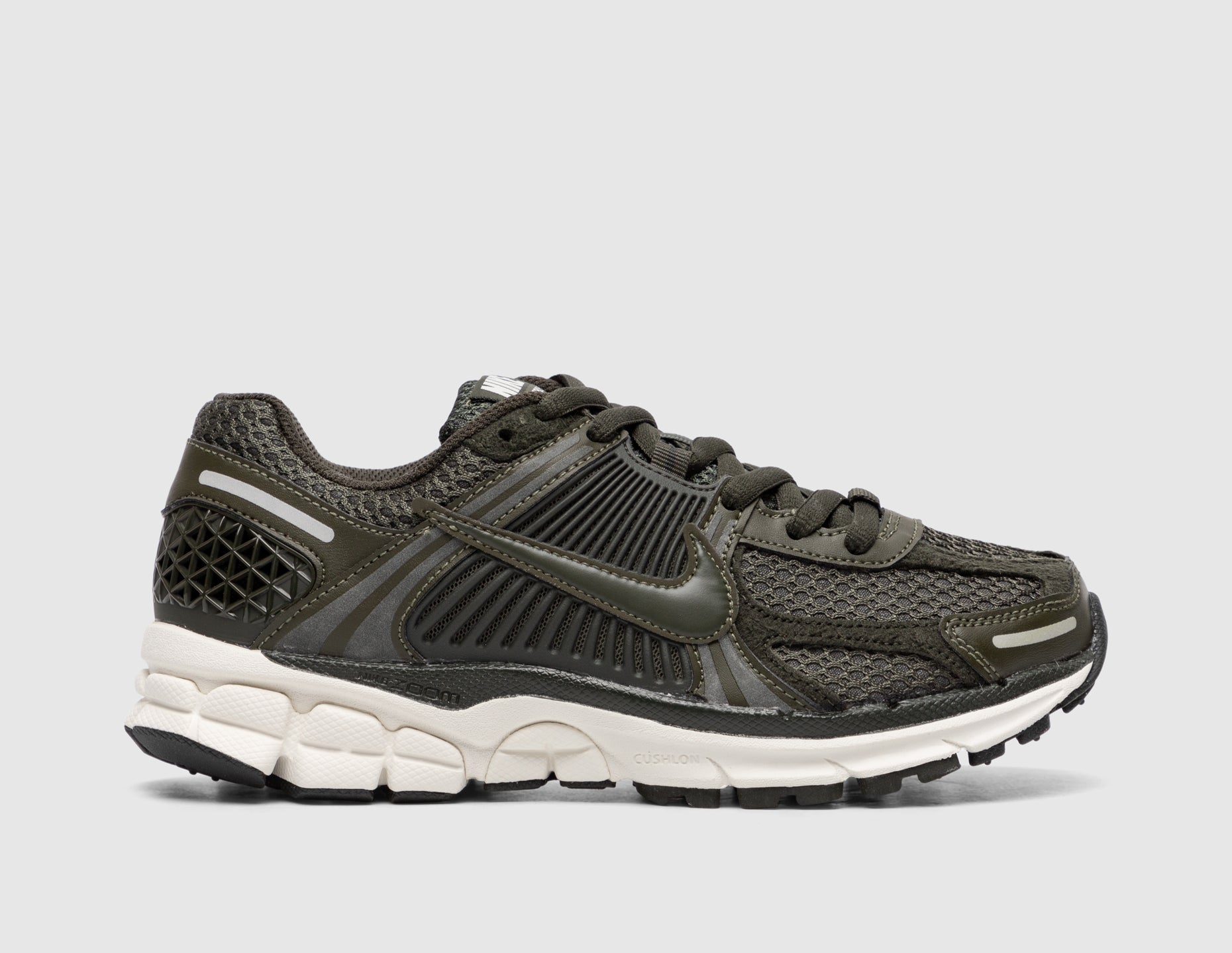 Nike vomero deals size 1