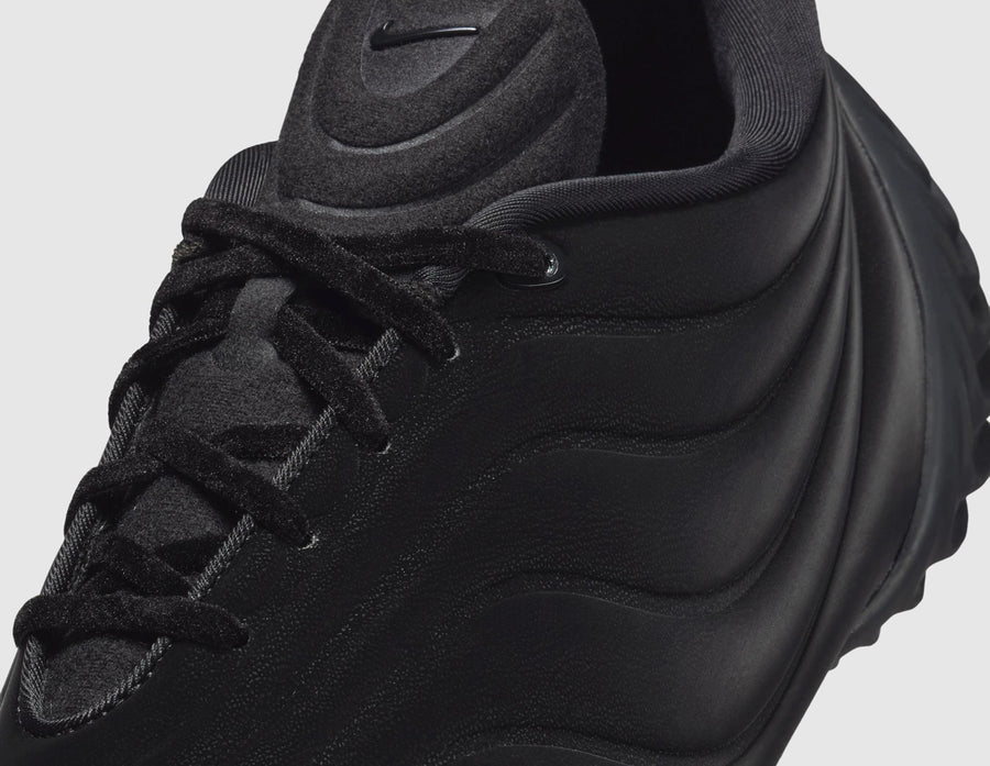 Nike Women's Astra Ultra Black / Black