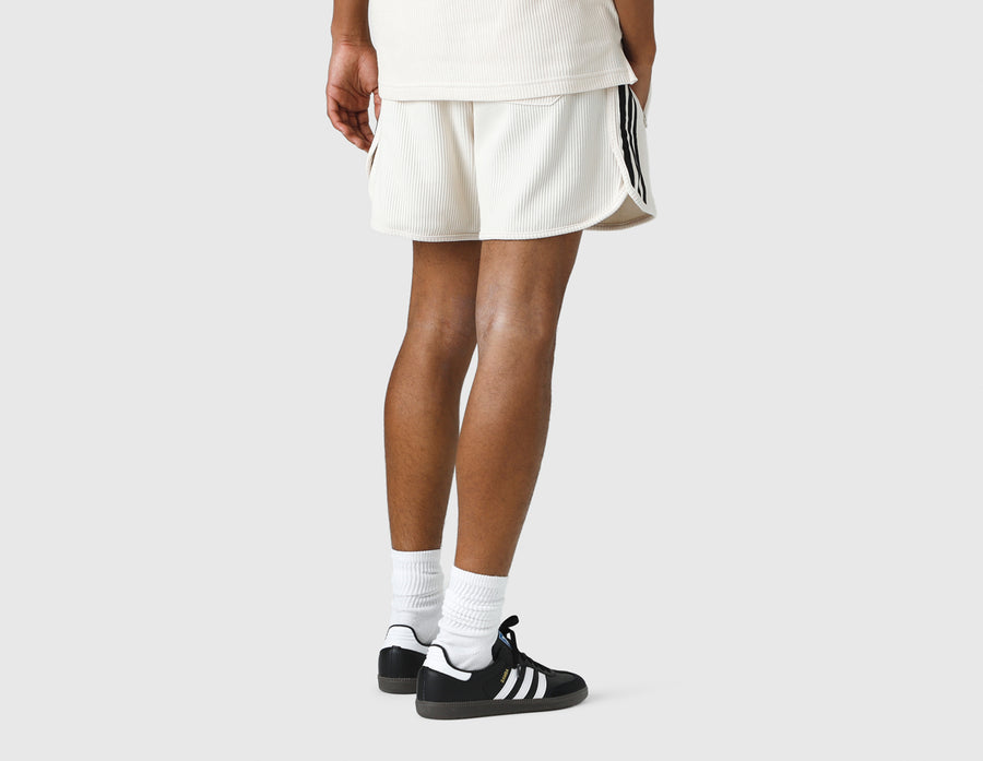 adidas Originals Adicolor Classics Waffle Shorts / Wonder White