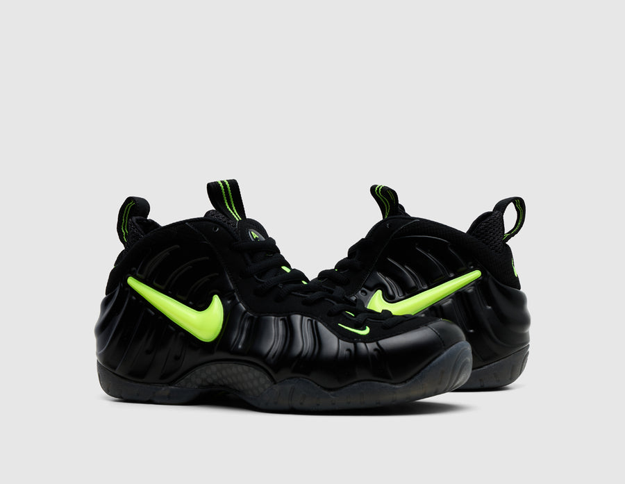 Nike Air Foamposite Pro Black / Voltage Yellow