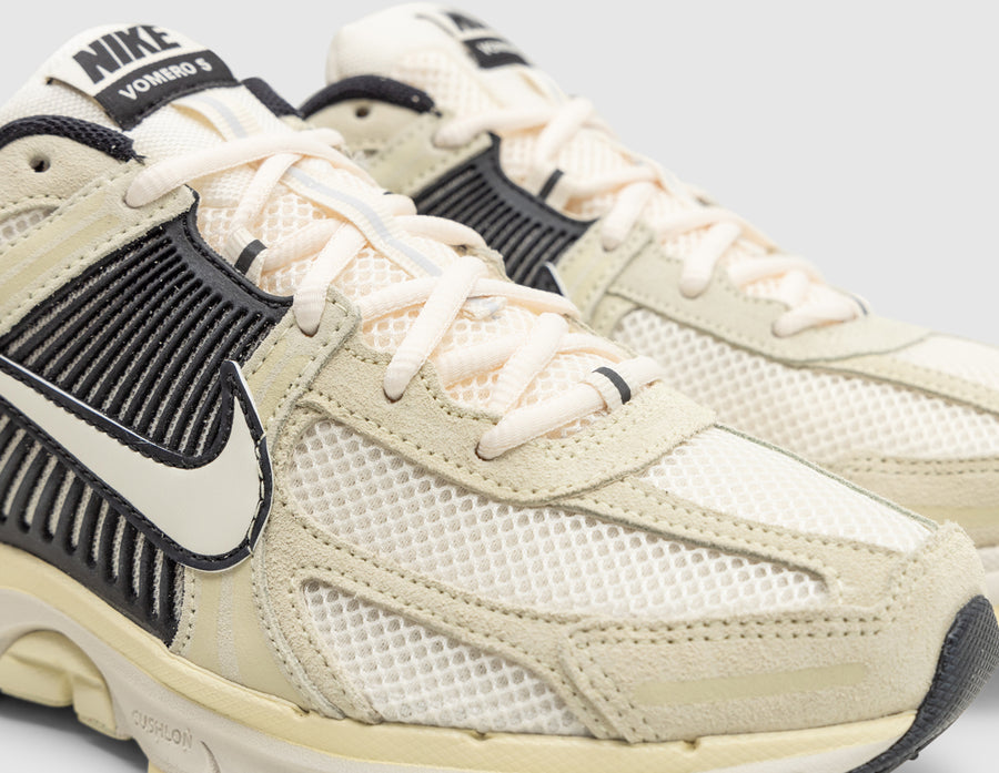 Nike Zoom Vomero 5 Alabaster / Pale Ivory - Black