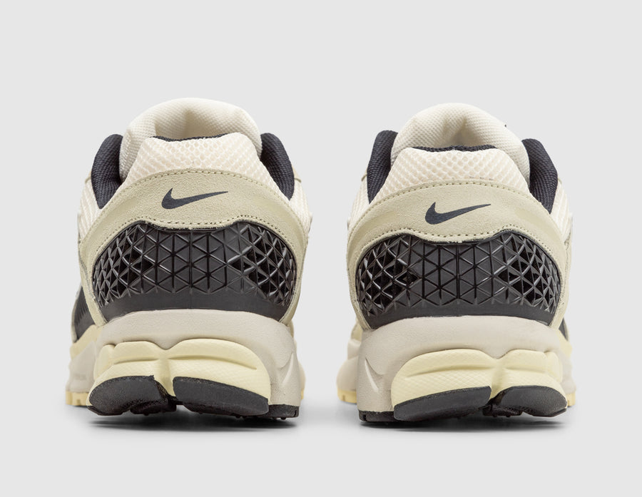 Nike Zoom Vomero 5 Alabaster / Pale Ivory - Black