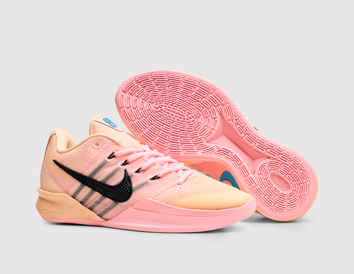 Nike Women's Sabrina 3 Crimson Tint / Black - Arctic Punch – size