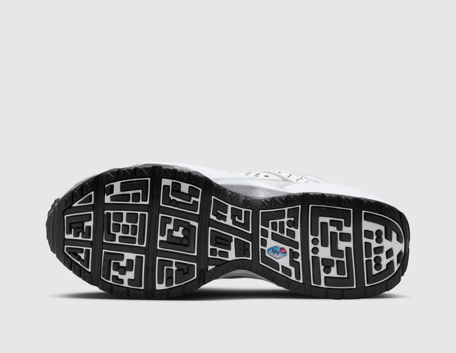 Nike Women's Air Max SNDR White / Metallic Silver - Black