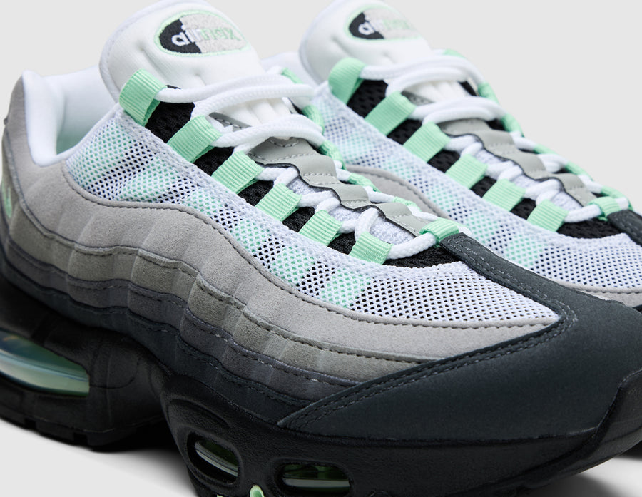 Nike Women's Air Max 95 OG Black / Fresh Mint - Medium Grey