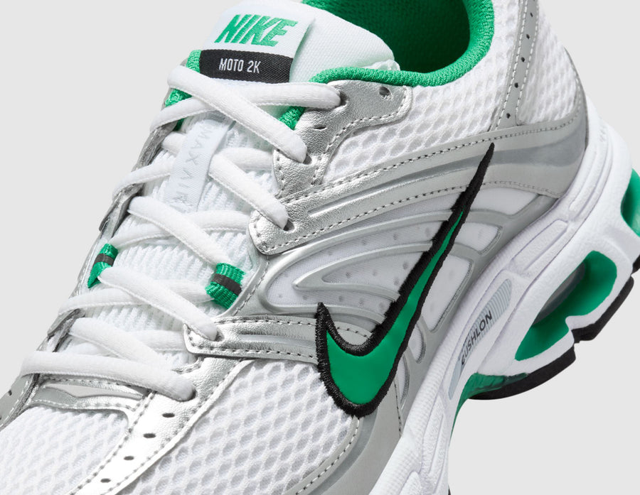 Nike Women's Air Max Moto 2K Metallic Silver / Stadium Green - White