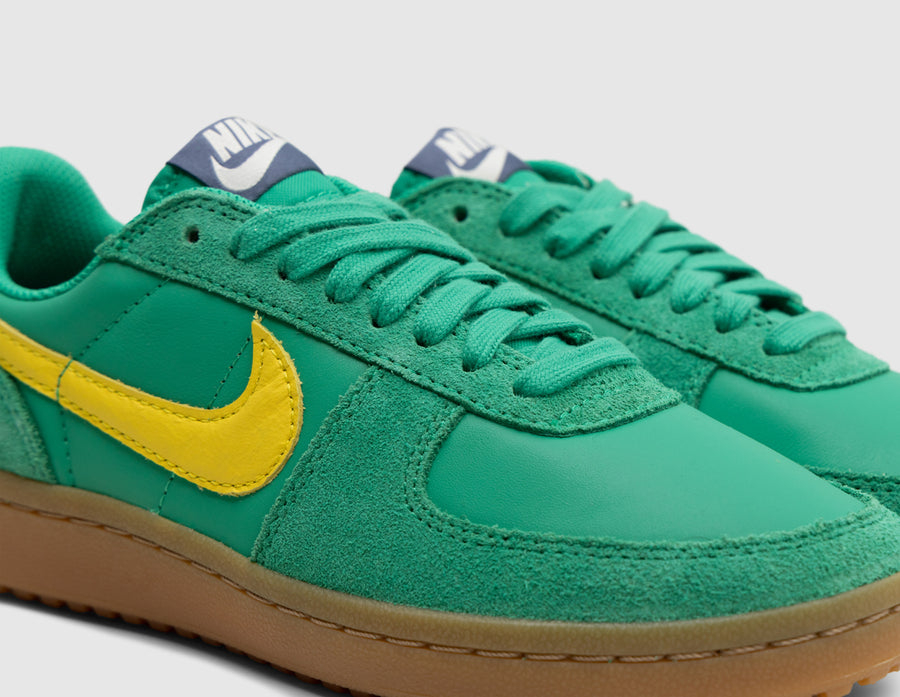 Nike Women's Field General Stadium Green / Lightning - Sail